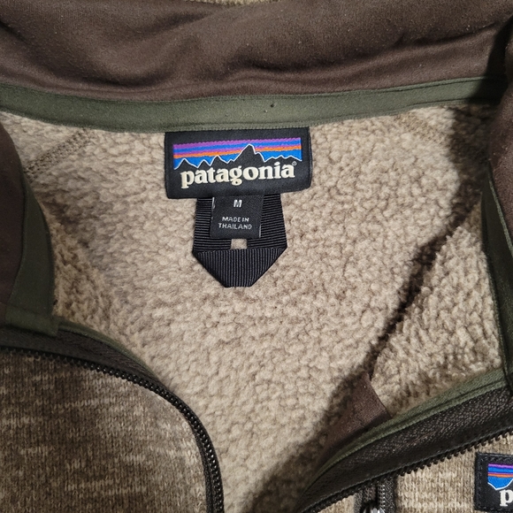 Patagonia Quarter Zip - Medium - Picture 3 of 3